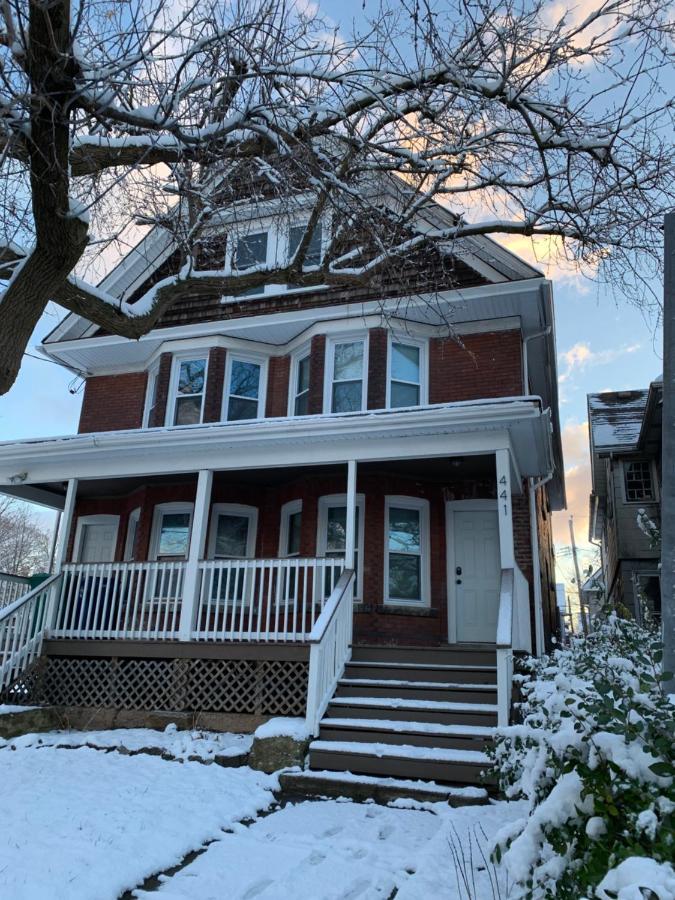 Red Brick Inn - Walk To The Falls, The Casino And All Downtown Restaurants Niagara Falls Bagian luar foto