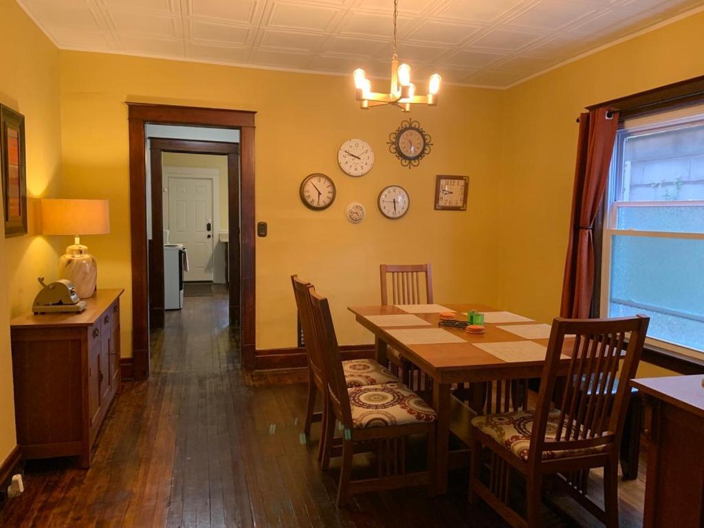 Red Brick Inn - Walk To The Falls, The Casino And All Downtown Restaurants Niagara Falls Bagian luar foto