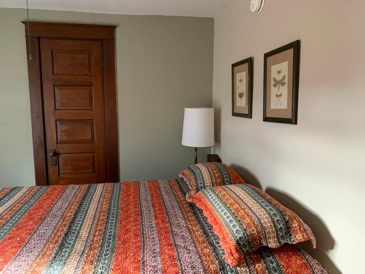 Red Brick Inn - Walk To The Falls, The Casino And All Downtown Restaurants Niagara Falls Bagian luar foto