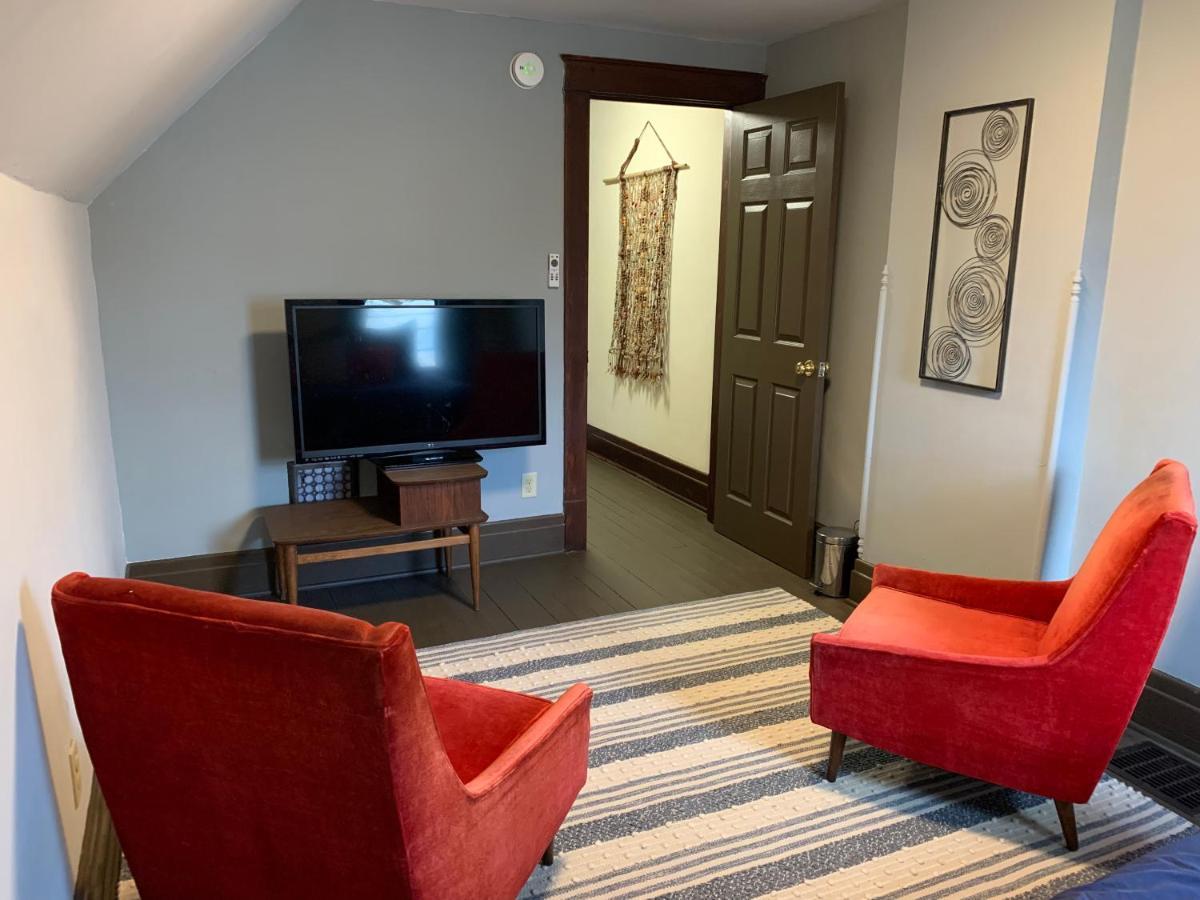 Red Brick Inn - Walk To The Falls, The Casino And All Downtown Restaurants Niagara Falls Bagian luar foto