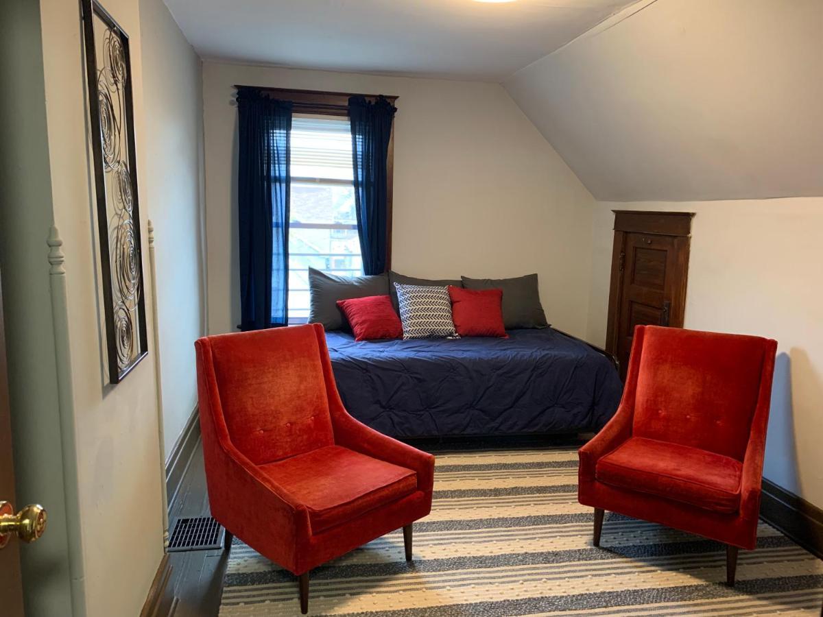 Red Brick Inn - Walk To The Falls, The Casino And All Downtown Restaurants Niagara Falls Bagian luar foto
