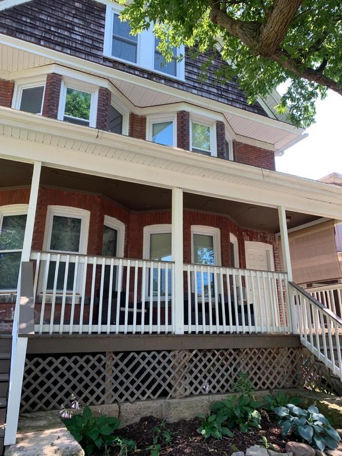 Red Brick Inn - Walk To The Falls, The Casino And All Downtown Restaurants Niagara Falls Bagian luar foto
